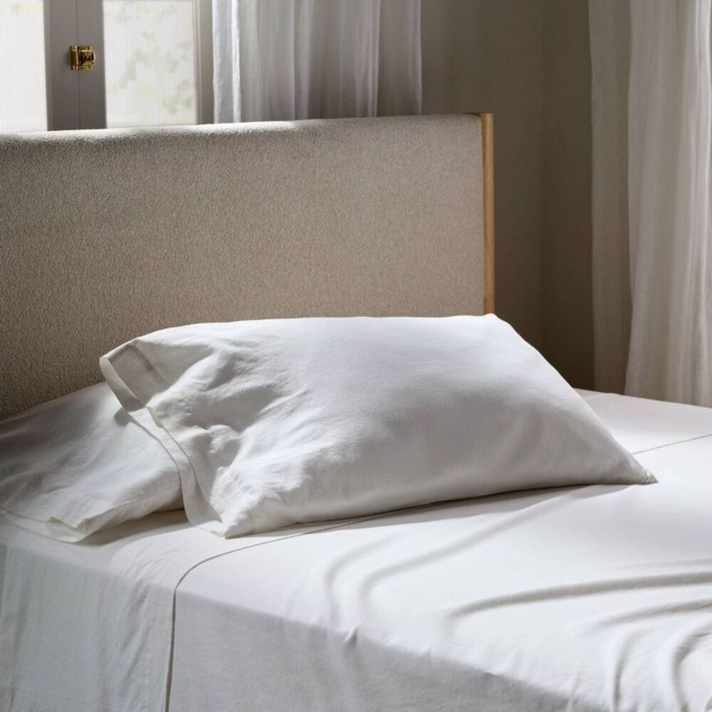 Open Box - Parachute - Queen Relaxed Linen Sheet Set White - Parachute White - Picture 2 of 4